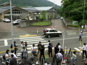 Jovem com facas matou 19 em hospital no Japão