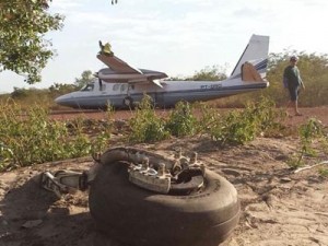 m bimotor Rockwell Twin Commander 500-S abandonado em Piracuruca (PI)