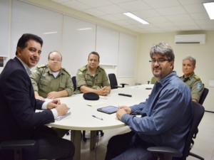 Diretor da ATI apresenta projeto de videomonitoramento à Policia Militar.
