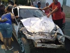 Carro da vítima após o acidente