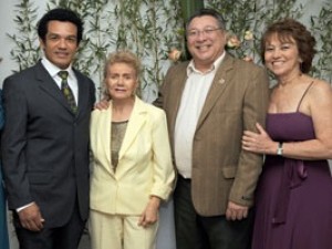 Liz(de amarelo) foi pioneira do colunismo socila no MA