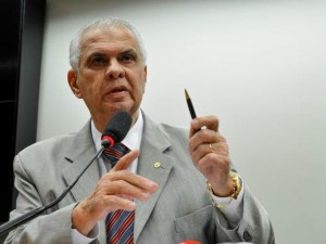O presidente do Conselho de Ética da Câmara dos Deputados, José Carlos Araújo (PR-BA)