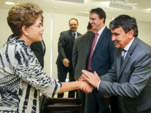 A presidente Dilma Rousseff com o governador Wellington Dias