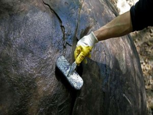 Bola de ferro gigante encontrada na Bósnia