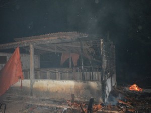 Parte das instalações da universidade foi destruída pelo fogo