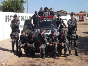 Força Tática posa após voltar de operação em Guaribas
