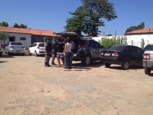 Os presos na Operação Brasil Integrado estão sendo levados para a sede do Greco