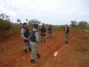 Policiais caçam bandidos na região de José de Freitas