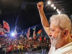 Participação do ex-presidente Lula será depois dos debates, no ato político-cultural, às 19h, na Fundição Progresso.