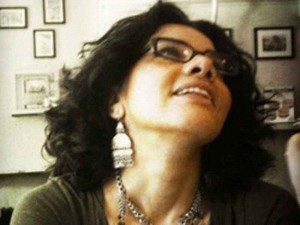 A jornalista egípcia-americana Mona Eltahawy, que já escreveu para veículos importantes dos Estados Unidos como o The Washington Post, The New York Ti