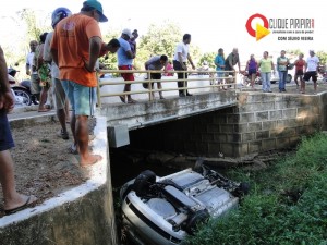 Carro cai da ponte do Biano em Piripiri