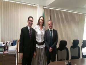 O secretário de Justiça, Daniel Oliveira, com o diretor geral do Departamento Penitenciário Nacional (Depen), Renato De Vitto, e a diretora de Polític