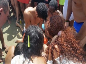 Banhistas tentam reanimar turista no litoral do Piauí