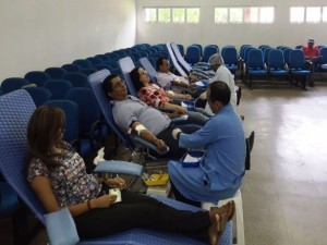Campanha de doação de sangue no campus Clóvis Moura, no Dirceu.
