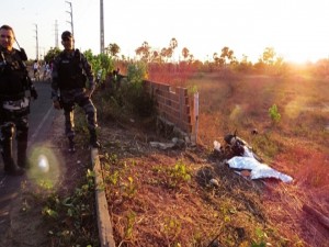 Vítima e moto ficaram lado a lado na estrada da Pedra do Sal