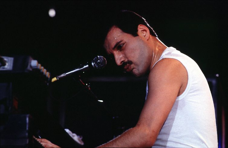Imago images/BRIGANI-ART via Reuters Connect/Direitos reservados 1/ Konzert 86: Freddie Mercury a / Queen, Rock, Balladen, Musik, Mercury starb am 24.11.1991, *** 1 concert 86 Freddie