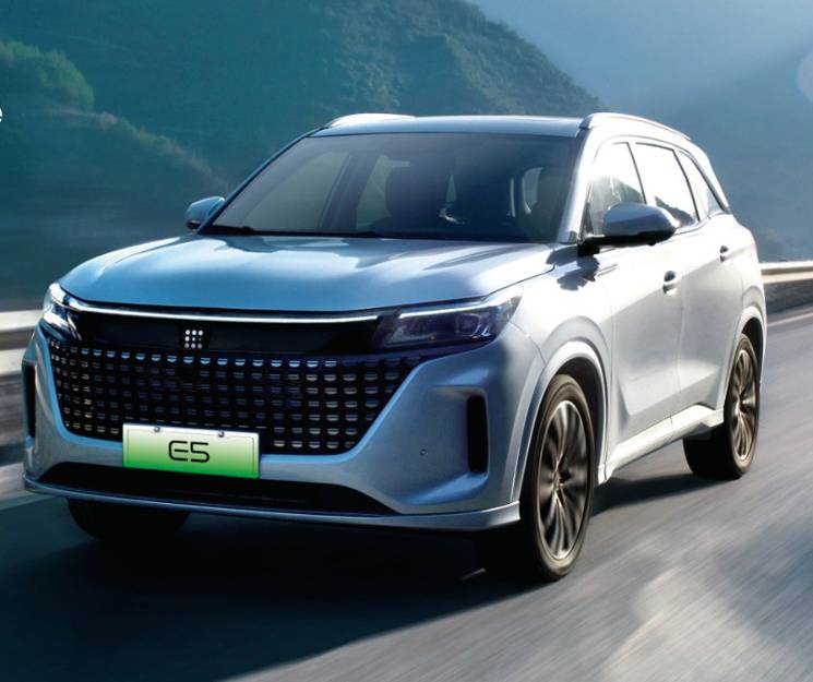 435957-1101175-e5-phev-1_507400219fe9b81fe2c046f67c64864f2b1d30d7.jpg