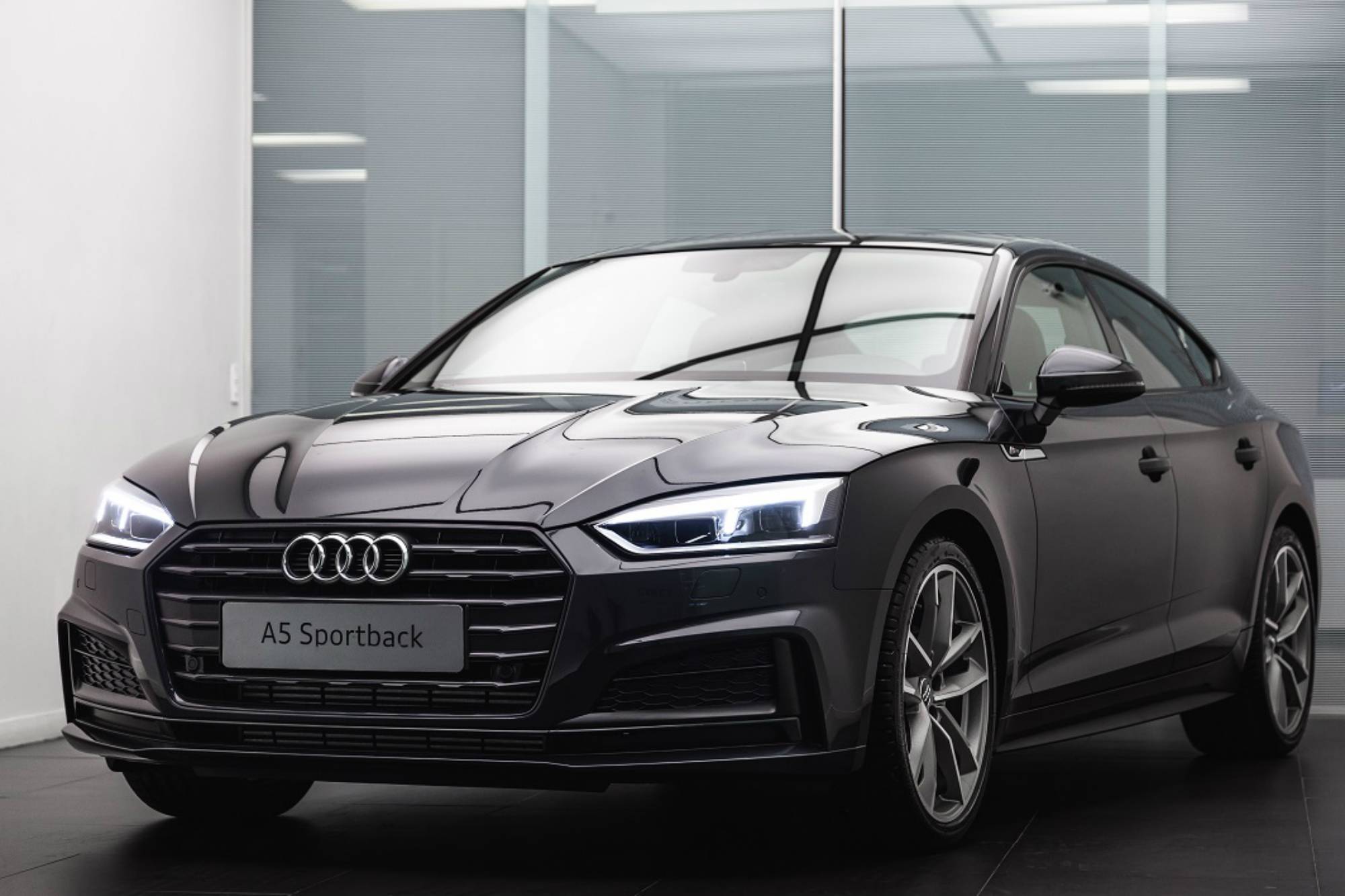 audi-a5-sportback-s-line_ef7f14b49649ba525c0d08f8d71bd4d455333022.jpg