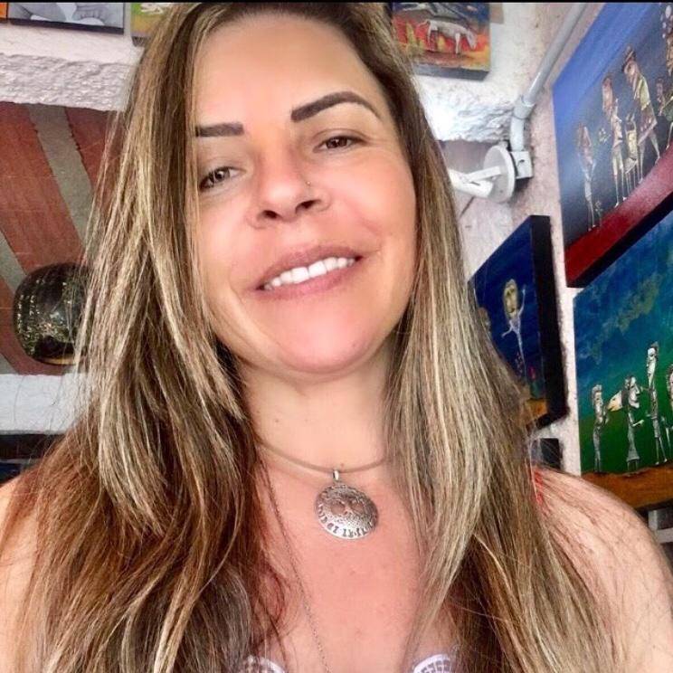 cibele-laurentino-coord-redes-sociais_2779bcb402ef03942fb9c7ea3f6caaebefe83799.jpeg