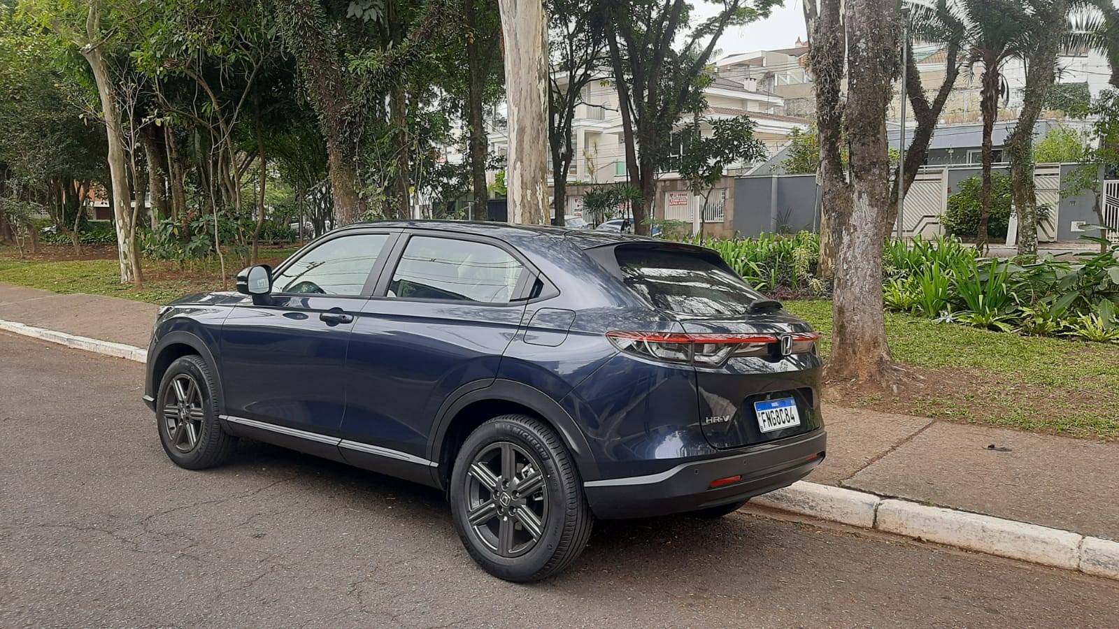 conheca-os-cinco-suvs-compactos-mais-vendidos-no-brasil-em-2023-hr-v-sergio-dias-2_66f13765b5c862820a00c0432599c6f98388b4ef.jpeg