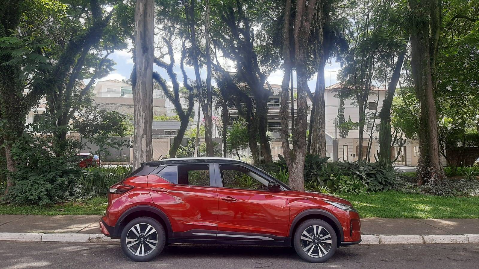 conheca-os-cinco-suvs-compactos-mais-vendidos-no-brasil-em-2023-kicks-sergio-dias-2_62f0247afd01d4d0d61727bc52194ec3c7f9002e.jpeg