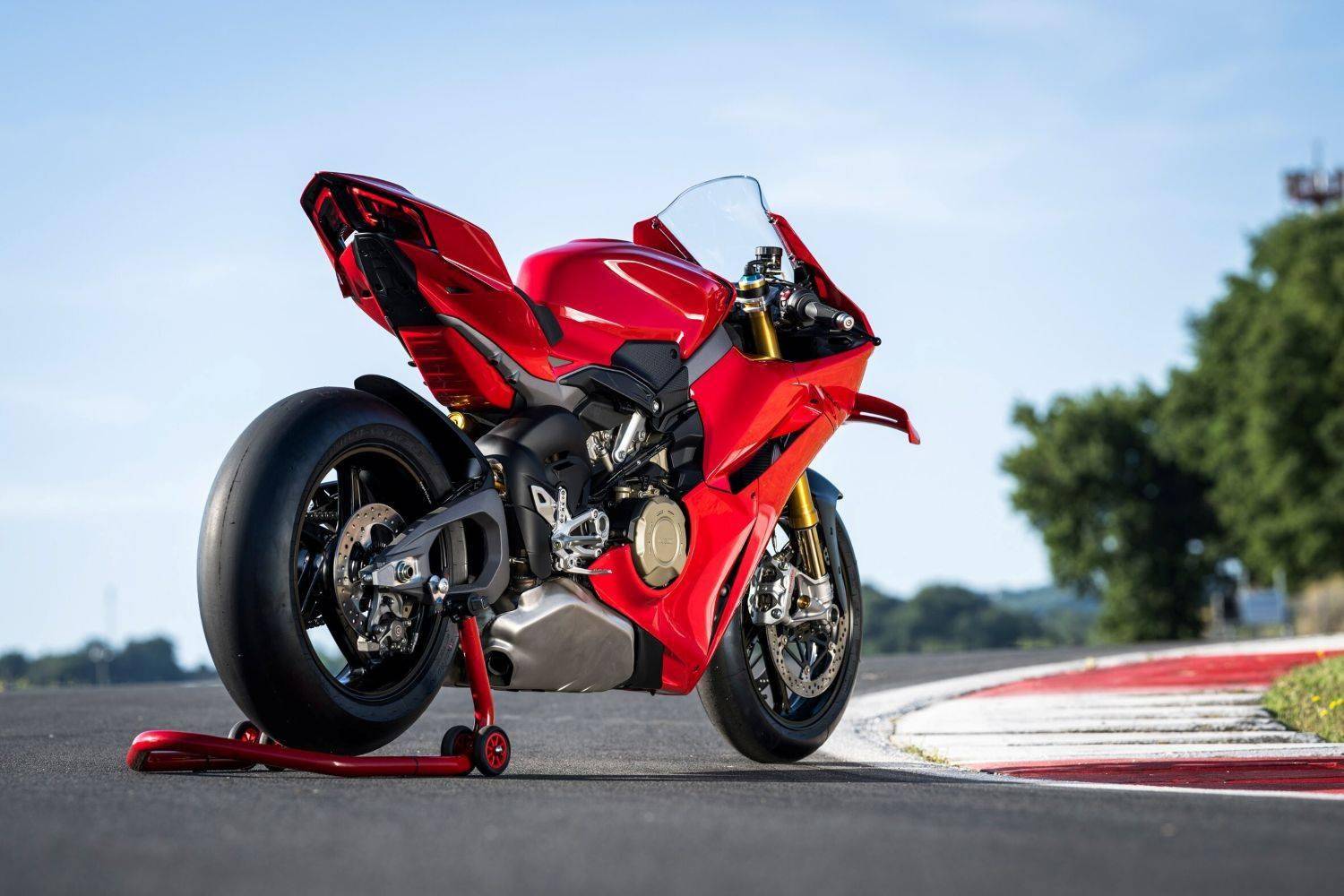 ducati-apresenta-a-setima-geracao-da-panigale-v4-no-brasil-divulgacao-3_5616b734f2091c9816e5edef4d9d57131da6ed8c.jpg