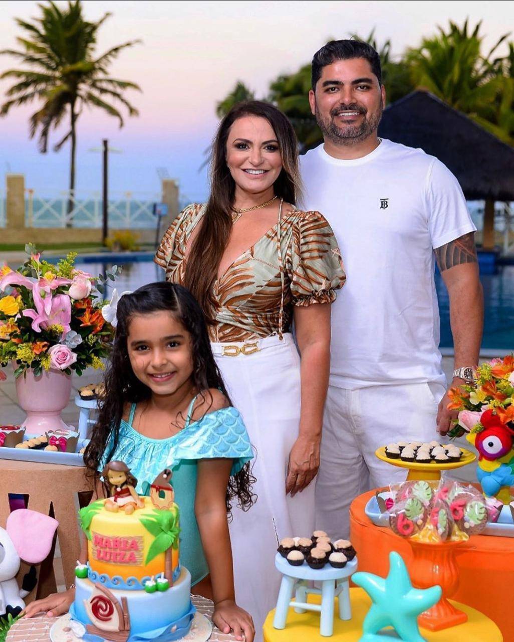 isabella-coelho-duarte-thiago-duarte-vanda-coelho-e-malu-coelho-duarte-em-comemoracao-familiar_c9493b4bb05a449623882c4389a85f849f9cc827.jpeg