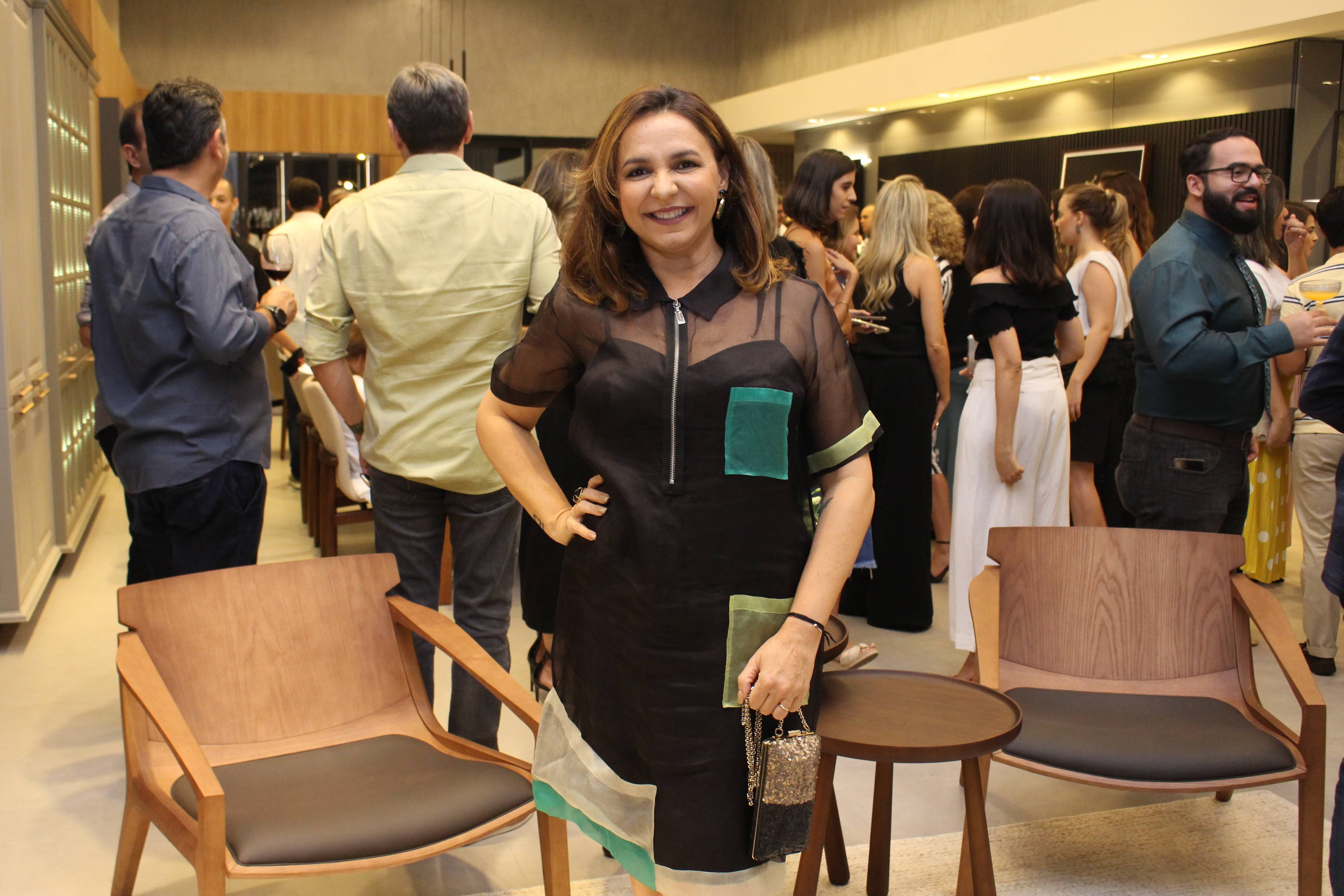 karine_0c5058d1ee72d9dfe3cefbef3f3d88d3f380636f.jpg