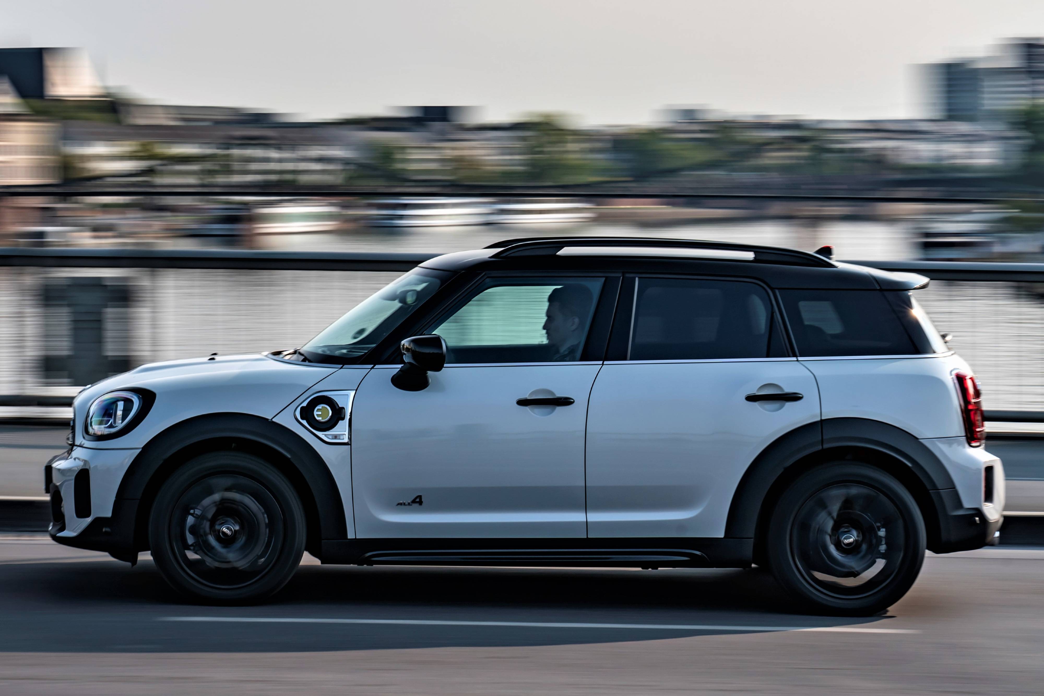 mini-cooper-countryman-2021b_ed80d52b4cc3ecf5f1556281efb0bfa3877187d1.jpg