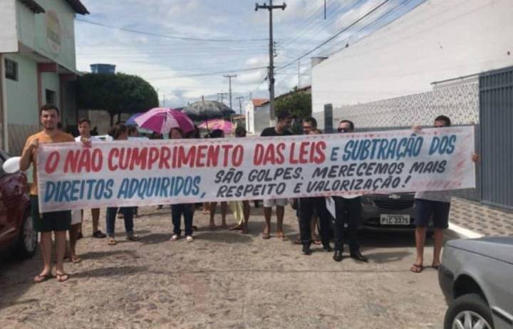 monsenhor3_e66bdb548e0995c52bcf9ba4ae4e9814a81eafe3.jpg