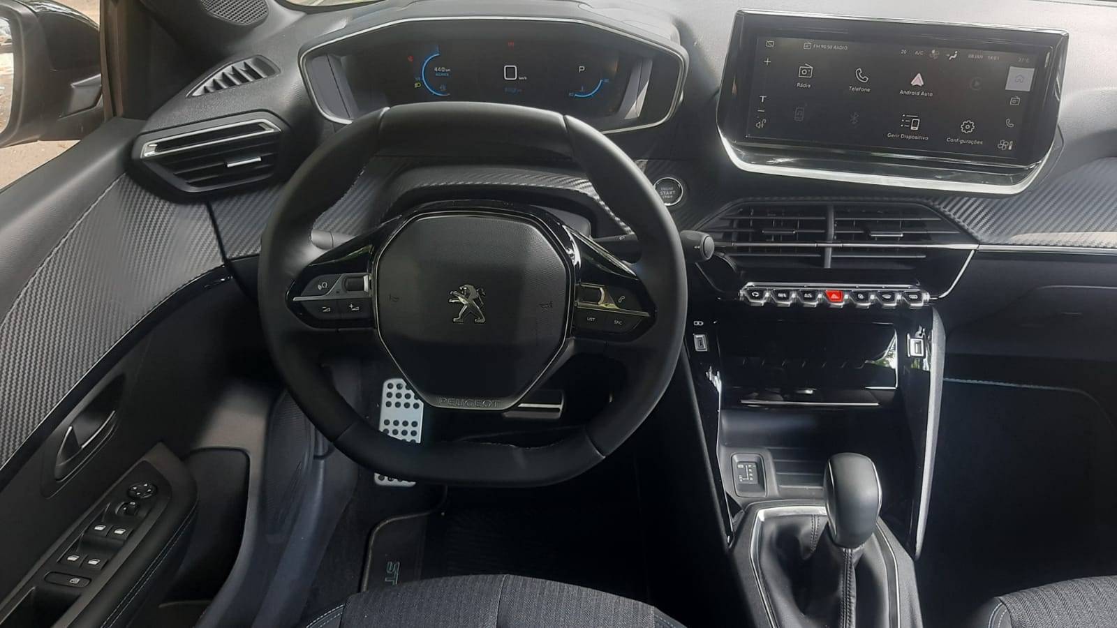 peugeot-208-da-enorme-salto-com-motor-turbo-sergio-dias-2_af726f477cd781254cd0fa022adc57182faf0a9f.jpeg