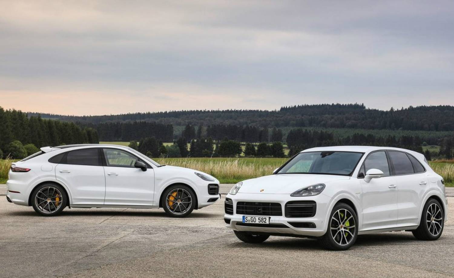 porsche-cayenne-turbo-s-e-hybrid-e-cayenne-turbo-s-e-hybrid-coupe_eaec347768b6afaf934582090d16de9c1e0278ce.jpg