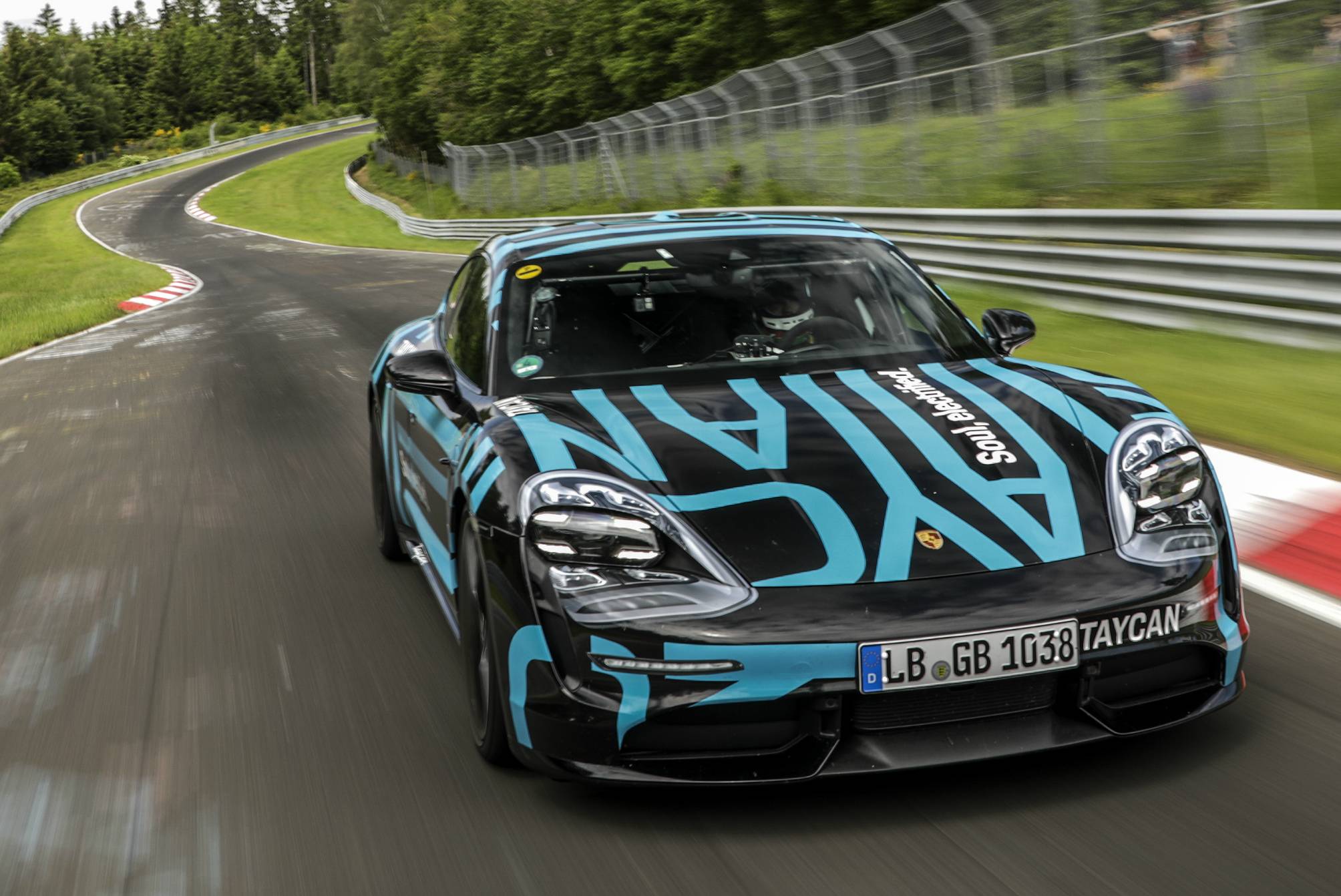 porsche-taycan_84a9bc468e9ca5cd5d1252a9e99f8401206b72bc.jpg