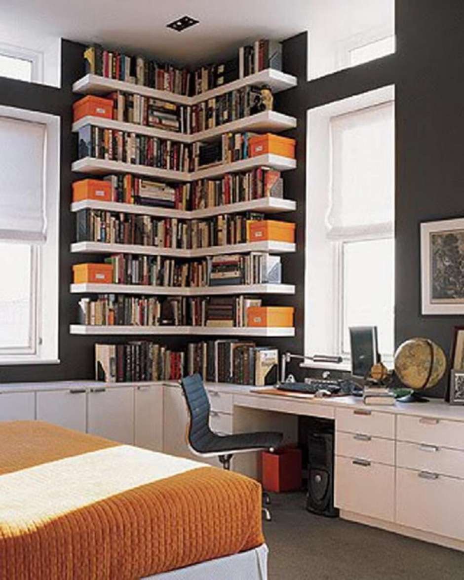 prateleira-de-canto-com-livros_c6bd79d3308a67305764ab5dd306bcf40a12ab38.jpg