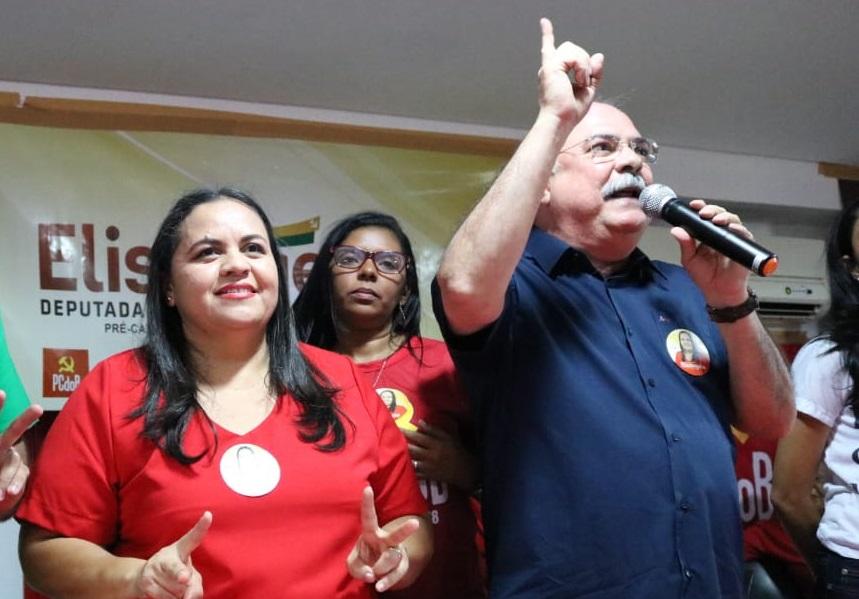 Elisângela Moura ao lado de Osmar Júnior