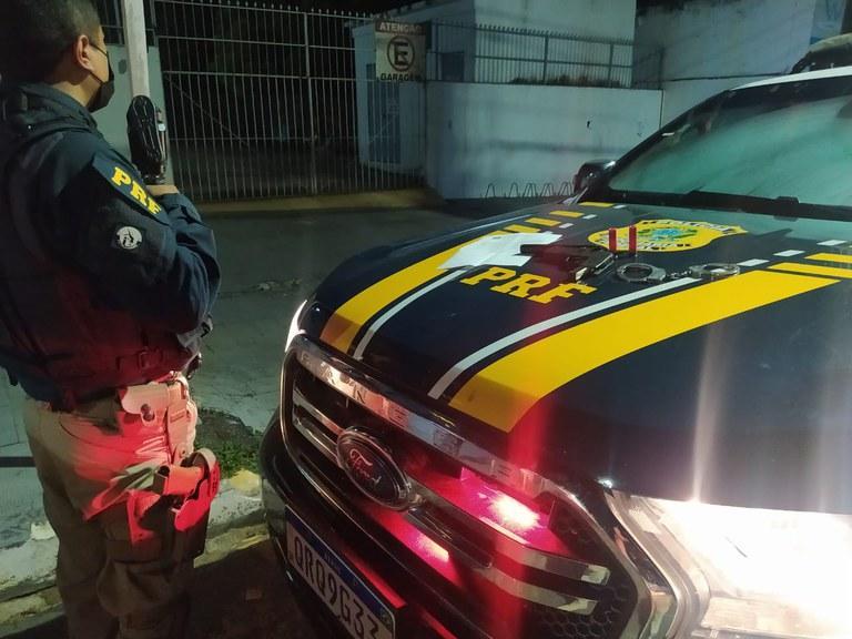 Homem é preso pela PRF após ameaçar matar mulher em Floriano