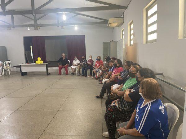 Aula de improvisação trabalha diferentes habilidades dos alunos