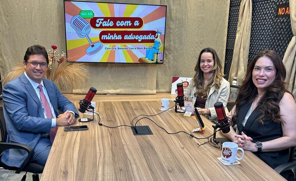 Entrevista no podcast "Fale com minha advogada"