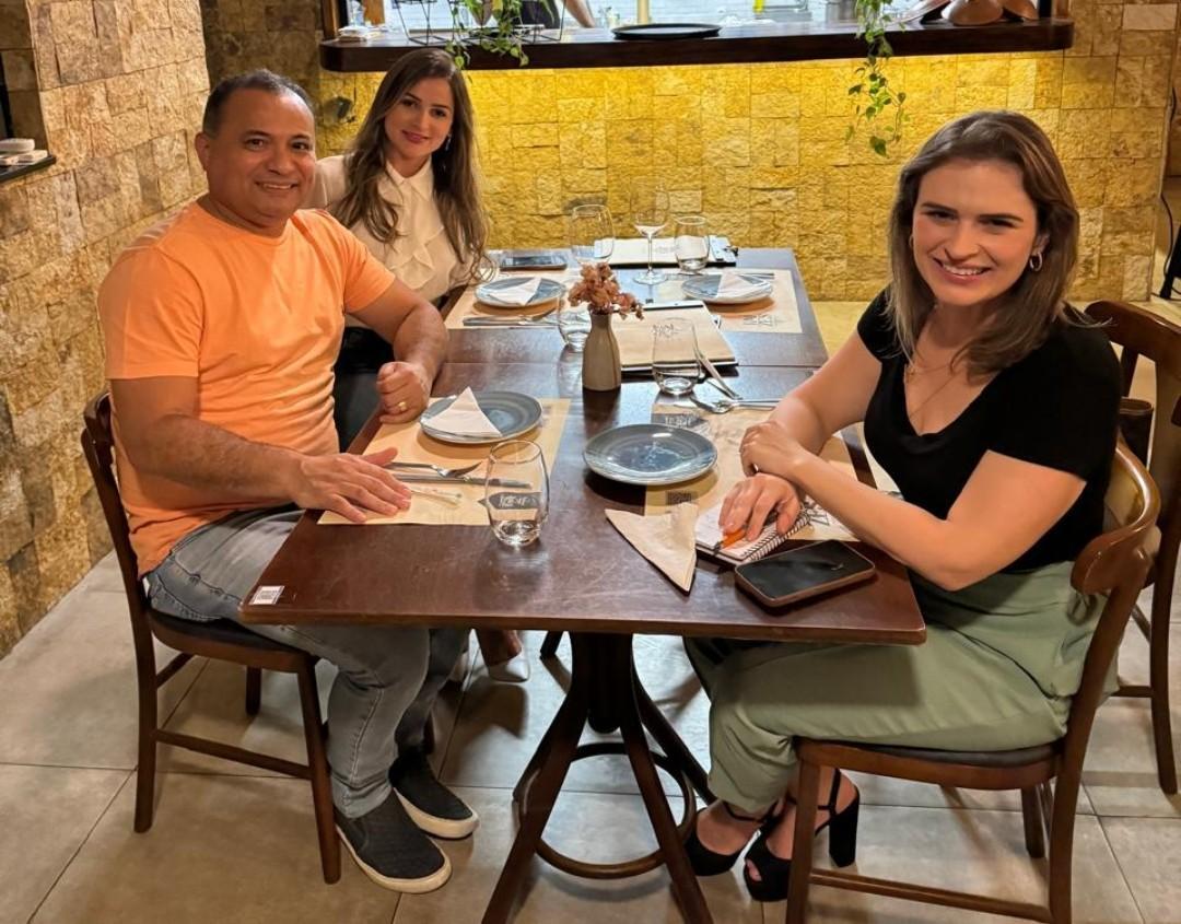 Evaldo Gomes se encontrou com Marília Arraes em Teresina