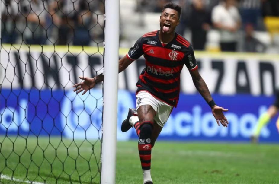 Bruno Henrique marcou dois gols e foi o craque do jogo