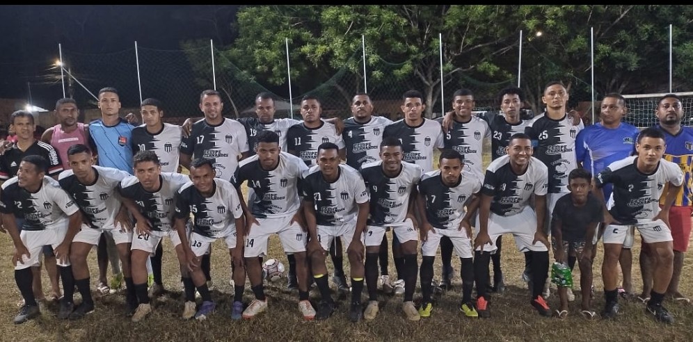 A equipe do Aston Villa venceu nos pênaltis e se classificou para final
