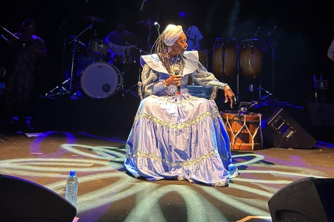 Lia de Itamaracá em show na Serra da Capivara