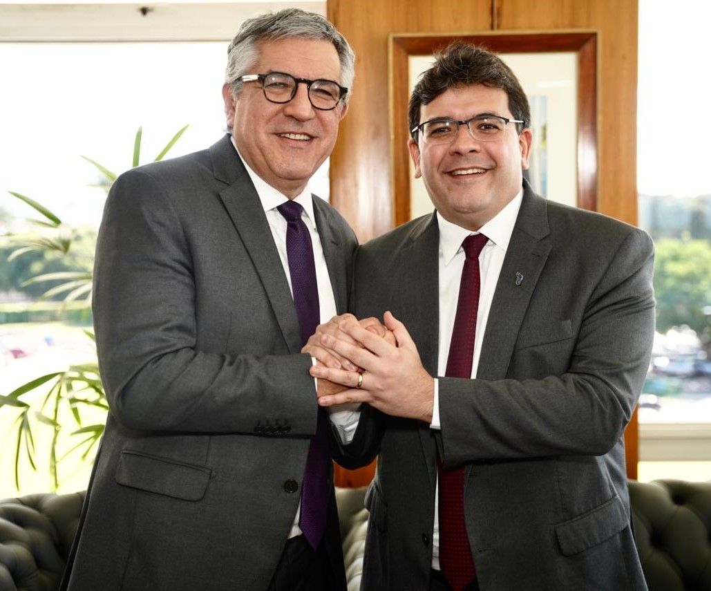 O ministro Alexandre Padilha e o governador Rafael Fonteles