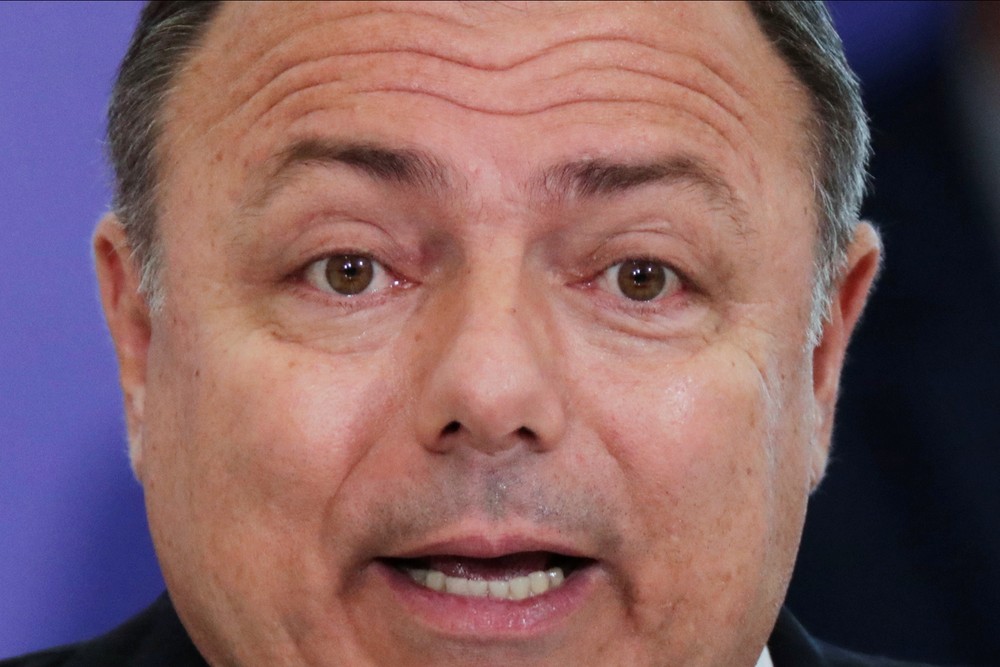 Ministro da Saúde, Eduardo Pazuello, no Planalto em 16 de dezembro: pasta é uma das que estão em negociação