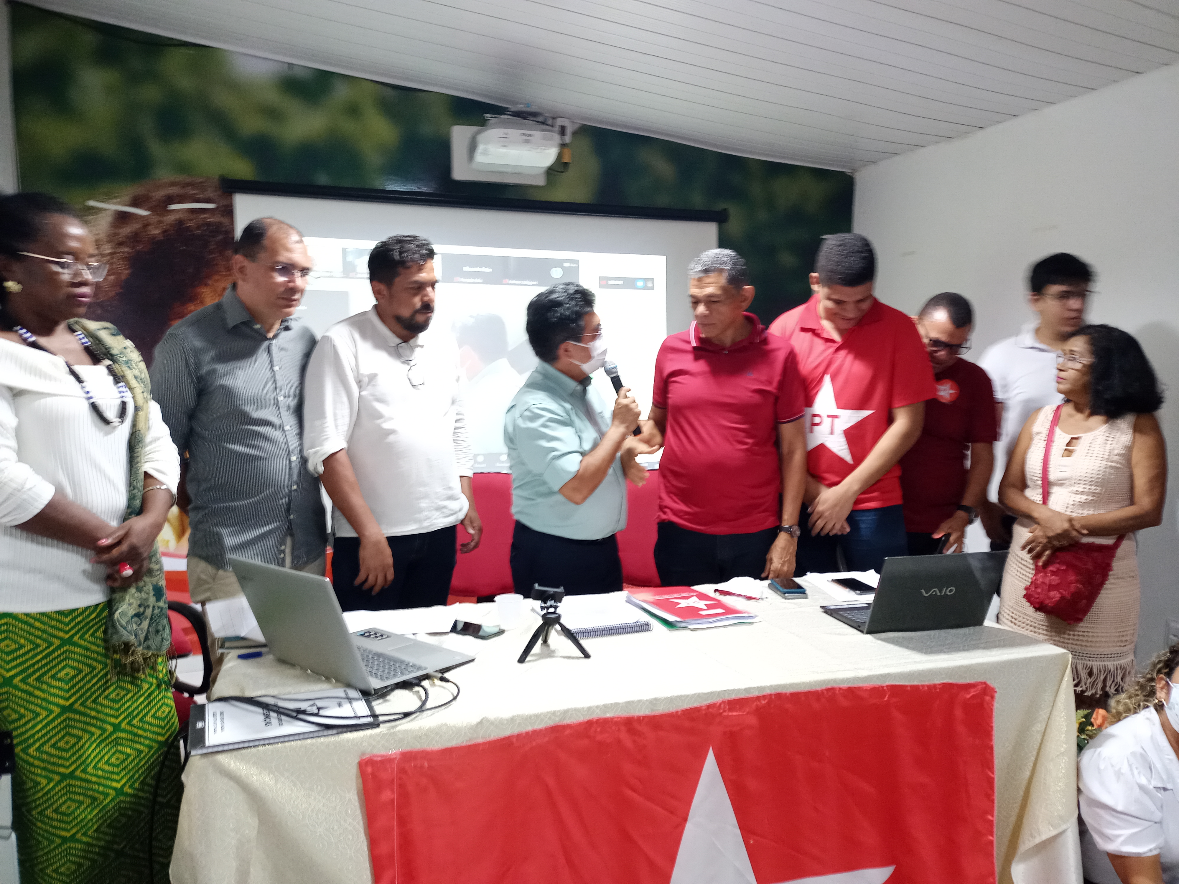 O deputado Francisco Limma passa a Presidência do PT no Piauí ao deputado João de Deus