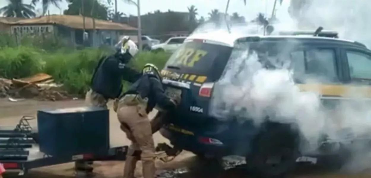 Policial é demitido por gravar vídeo ensinando a fazer 'câmara de gás' improvisada