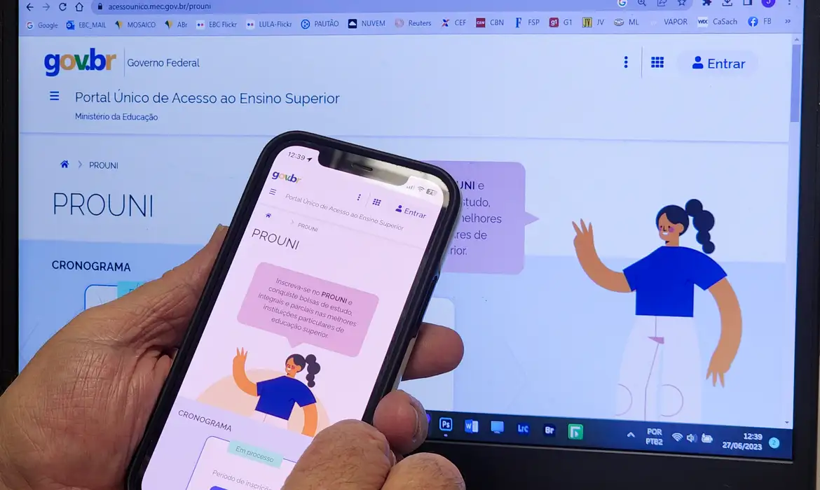 Prouni encerra inscrições nesta sexta-feira (22)
