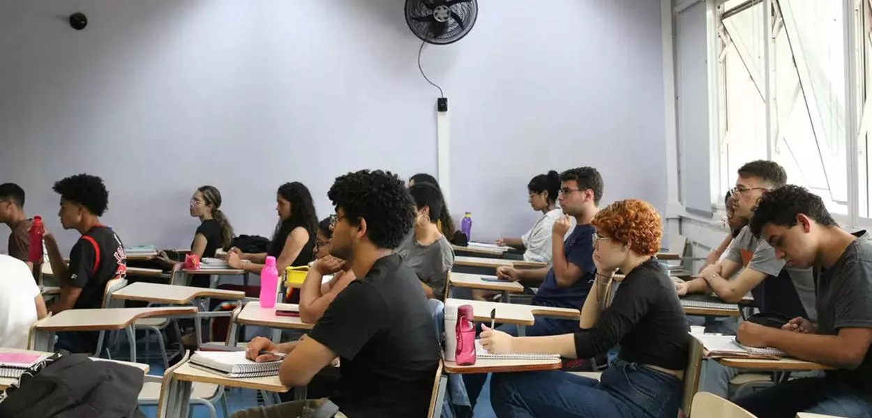 Vagas são para estudantes de nível superior; seleção inclui prova on-line e entrevista presencial no IBGE