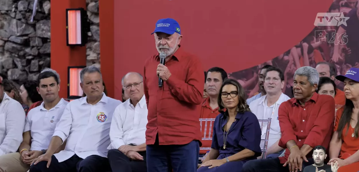 Lula ressaltou que o que está em jogo neste ano não é só a eleição, mas a democracia do país