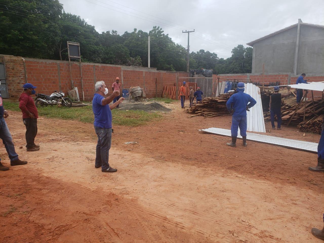 Trabalhadores na construção